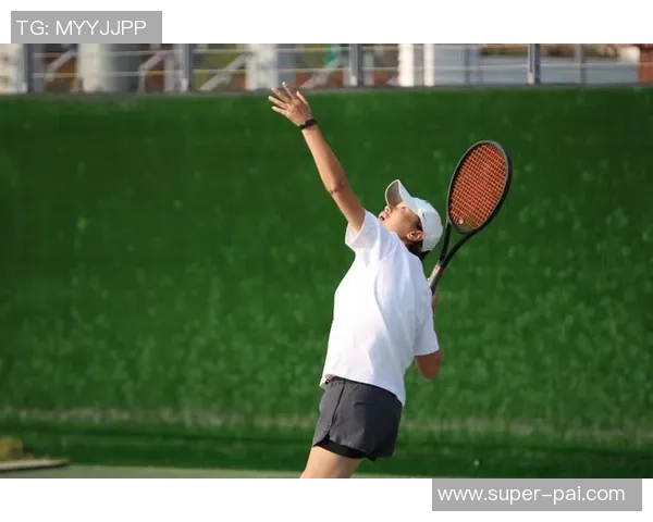 杨强独家分享网球心得与技巧助你提升球技的秘诀与经验